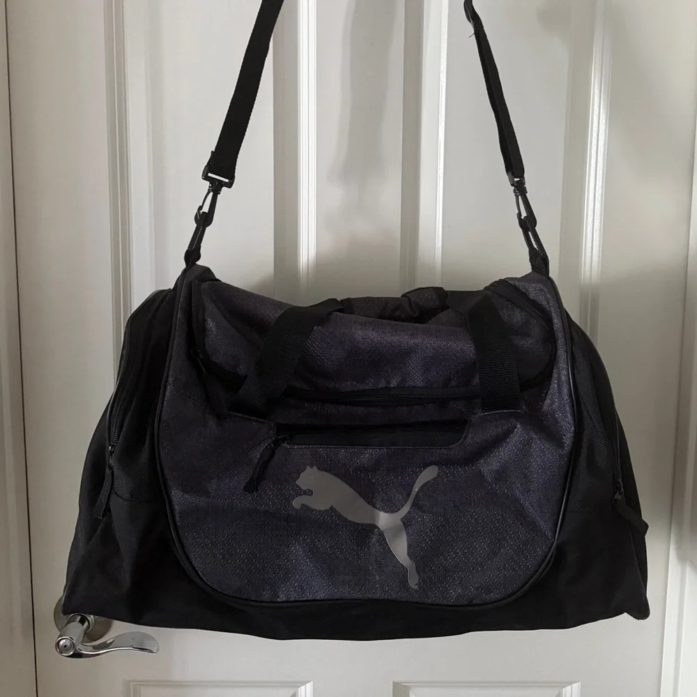 Puma Black Duffel Bag Sleek Modern Design